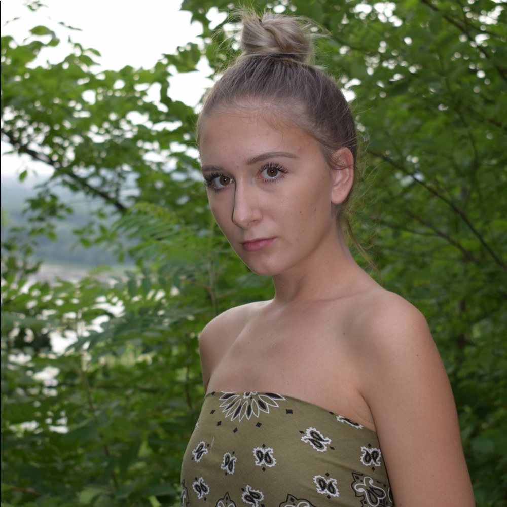 Meet your Posher, Michaela